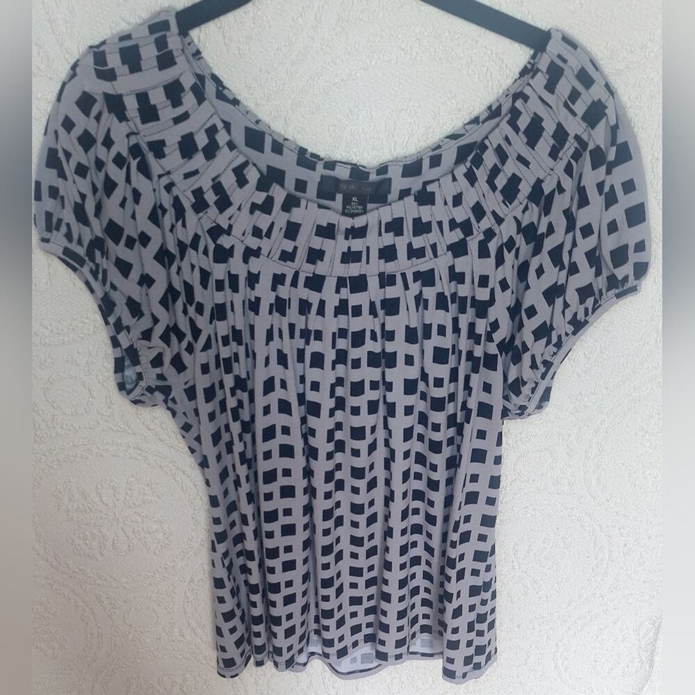 Style & Co. Black and Gray Geometric Blouse with Elastic Neckline EUC- XL